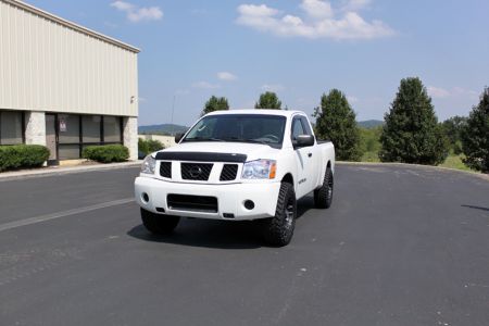 Nissan titan with leveling kit and 33s